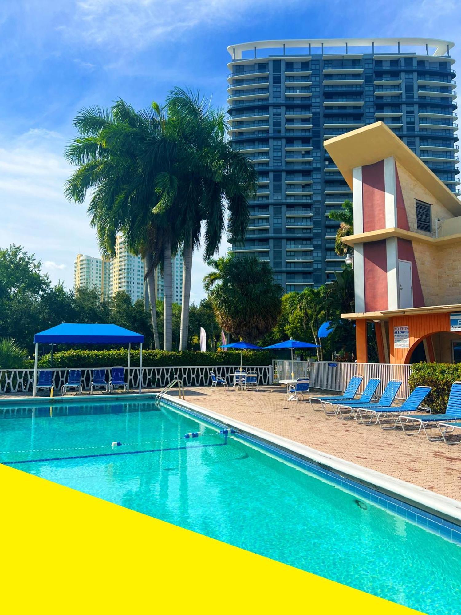 Bposhtels Hollywood Florida Hostel Exterior photo